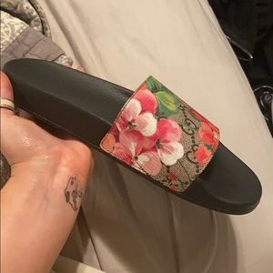 Gucci Bloom slides